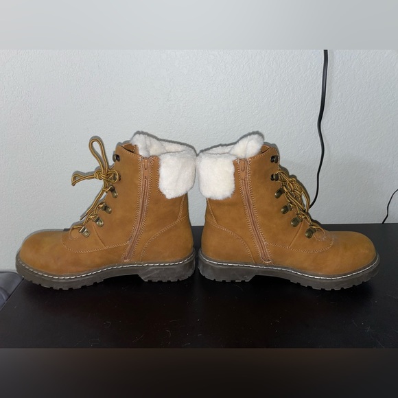 NWOT SM New York booties - Picture 3 of 7